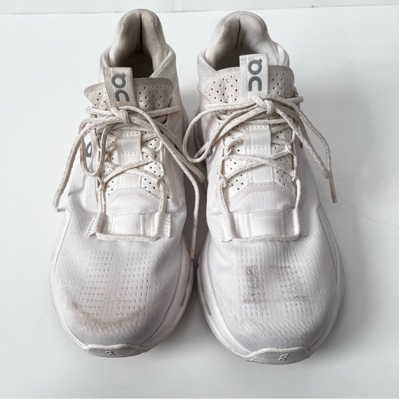 On Cloud Cloudnova 2 All White. Size 6.5. - Picture 2 of 8